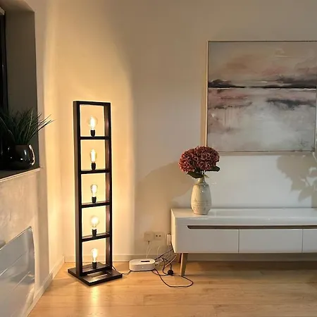 F3 Central, Bright And Quiet In