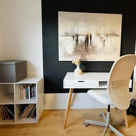 Apartment F3 Central, Bright And Quiet In *