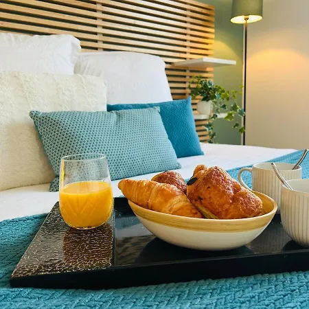 F3 Central, Bright And Quiet In * Caen