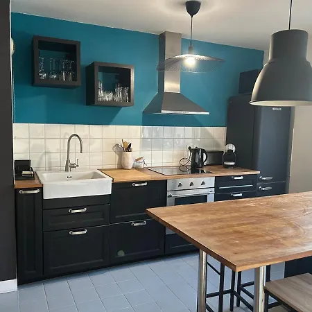 Apartamento F3 Central, Bright And Quiet In *