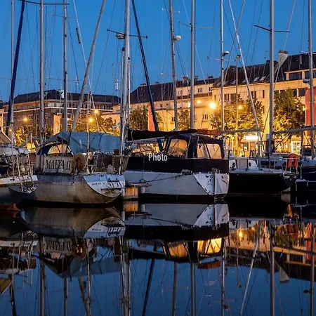 F3 Central, Bright And Quiet In Apartamento *