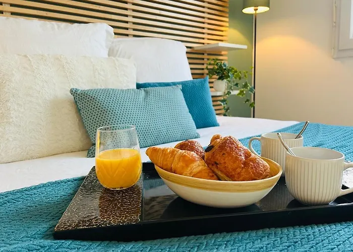 F3 Central, Bright And Quiet In * Кан